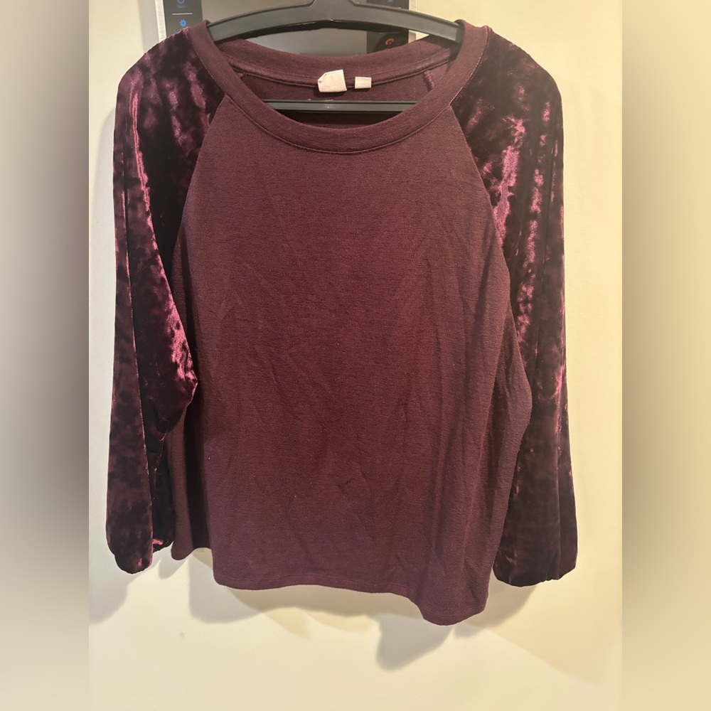 GAP Women's Deep burgundy color Long Sleeve Top